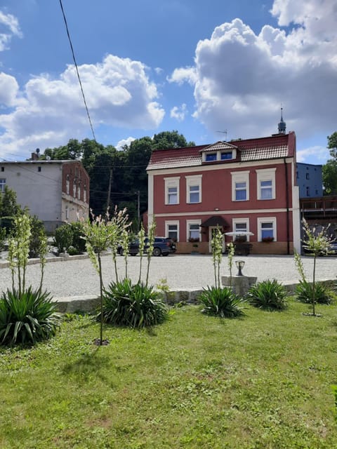 Property building, Spring