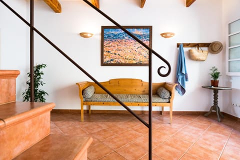 Facade/entrance, Living room, Floor plan