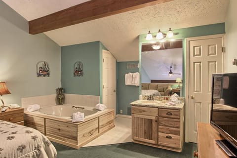 210 Pointes North Inn House in Charlevoix