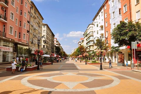 Property building, Street view