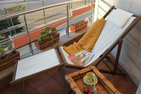 EXCLUSIVO APARTAMENTO EN SANXENXO CON PISCINA A UNOS 150 m DE LA PLAYA DE SILGAR Apartment in Sanxenxo