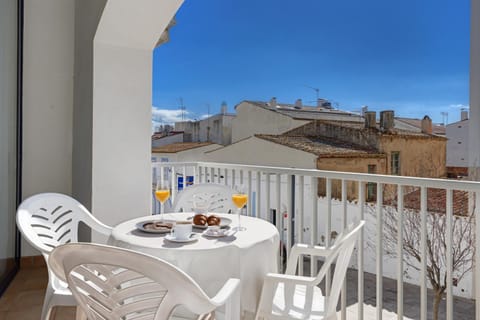 Property building, Balcony/Terrace