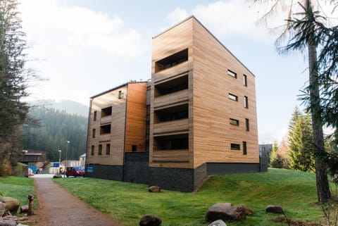 Property building, Facade/entrance