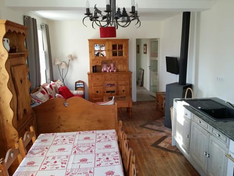 Au gite Dolois House in Dole