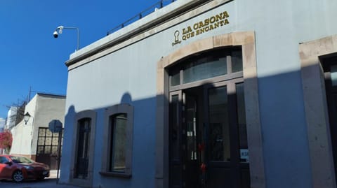 Property building, Facade/entrance