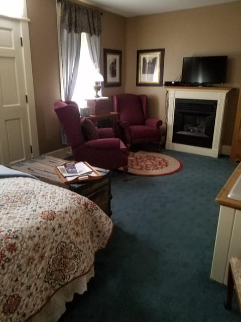 TV and multimedia, Photo of the whole room, Seating area, flat iron