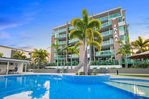 Swimming pool, Swimming pool