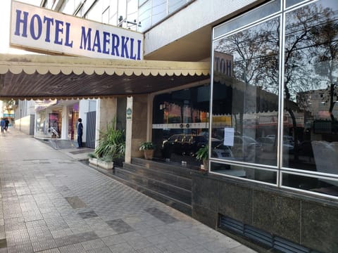 Facade/entrance
