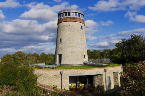 Property building, Day, Landmark view