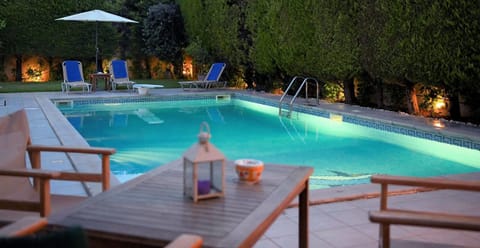 Patio, Garden, Swimming pool