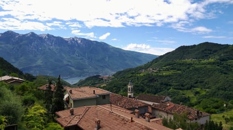 Balcony/Terrace, Lake view