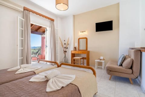 TV and multimedia, Seating area, Bedroom