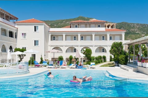 Facade/entrance, Swimming pool
