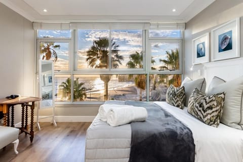 Photo of the whole room, Bedroom, Sea view, Sunset
