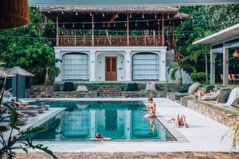 Property building, Day, Garden, Garden view, Pool view, Swimming pool, sunbed