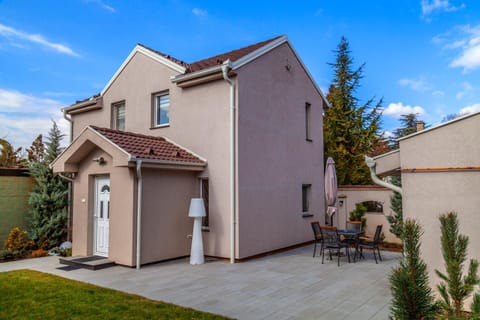 DC Executive Homes Villa in Novi Sad