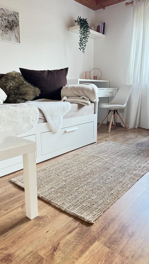 Living room, pet friendly