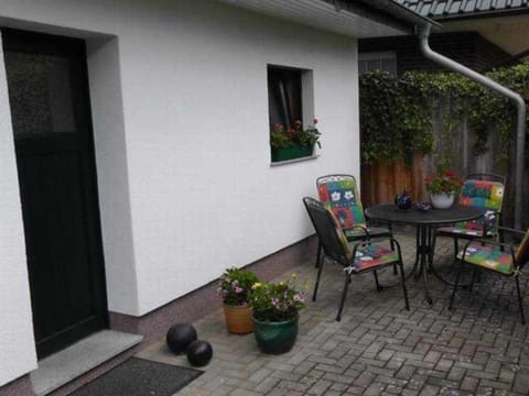 Patio, Seating area