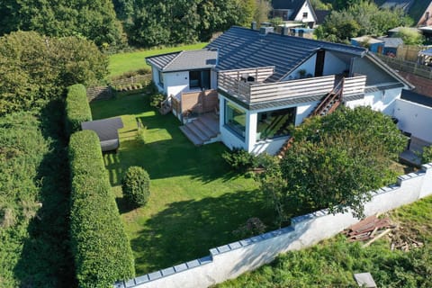 Property building, Off site, Bird's eye view, On site