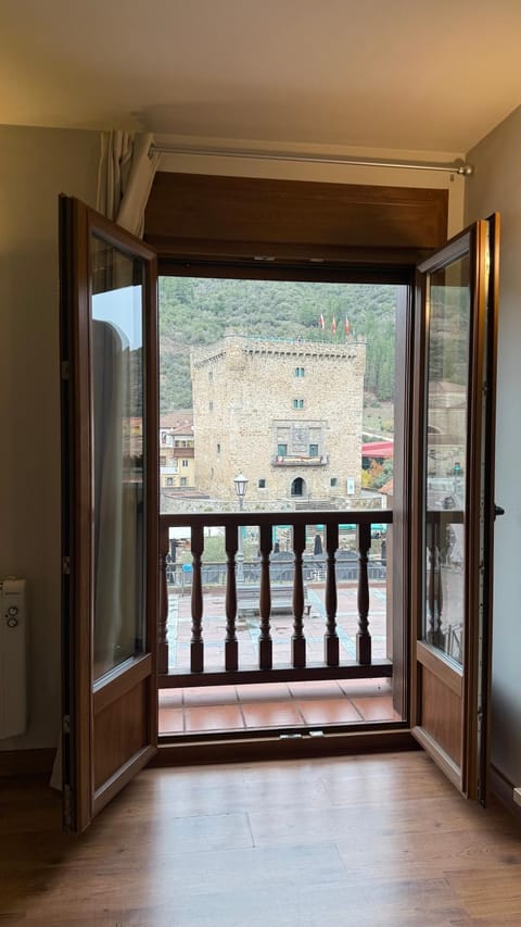 View (from property/room), Balcony/Terrace