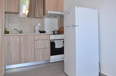 Kitchen or kitchenette, pet friendly, stove