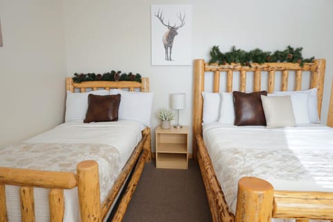 The Aspen Condos Apartment hotel in West Yellowstone