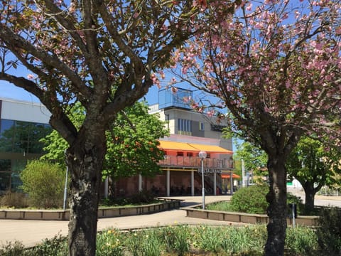 Facade/entrance, Off site, On site