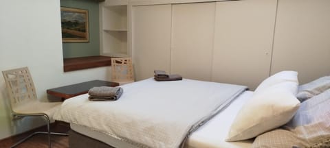 Bed, Bedroom, wardrobe