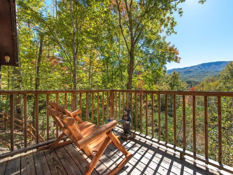 Natural landscape, Balcony/Terrace, Seating area, Mountain view