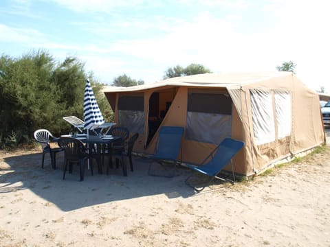 Oh! Campings - La Brise de Camargue Campground/ 
RV Resort in Saintes-Maries-de-la-Mer