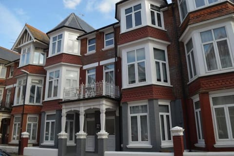 Property building, Facade/entrance, City view