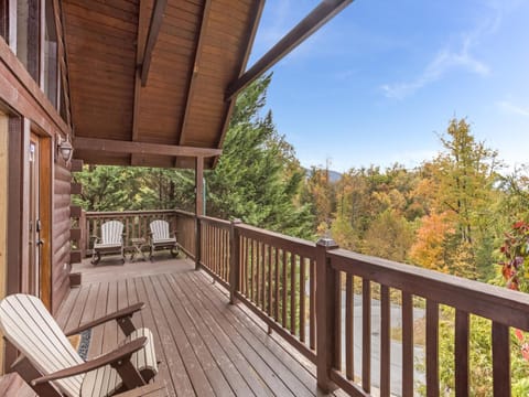 Natural landscape, Balcony/Terrace, Seating area, Autumn, Mountain view