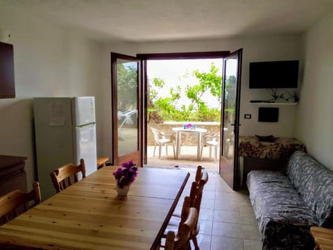 TV and multimedia, Kitchen or kitchenette, Living room, Dining area