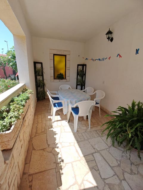 Balcony/Terrace, Dining area