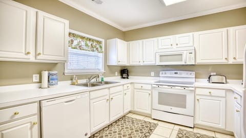 323 Arbor Trace Home Apartment in North Myrtle Beach