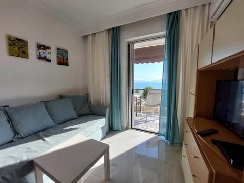 View (from property/room), Living room, Sea view