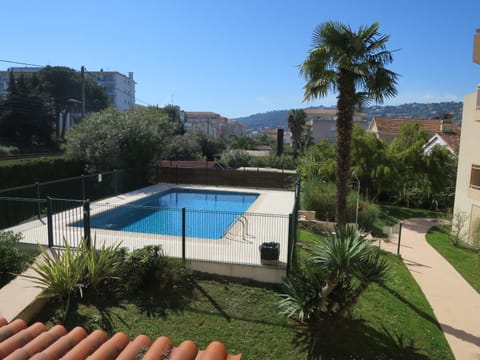 T2 coquet proche plages, port et centre ville Apartment in Antibes