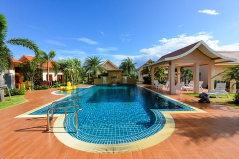 Day, Pool view, Swimming pool, sunbed