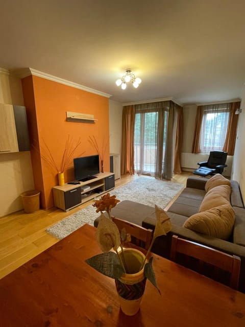 Bed, Living room