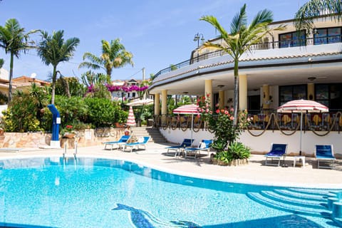 Pool view, Swimming pool