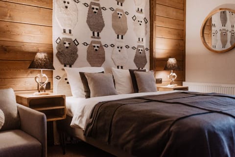 Bed, Photo of the whole room