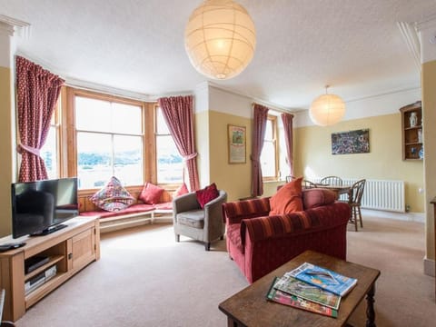 Glan Y Mor, 147 Station Road Apartment in Deganwy