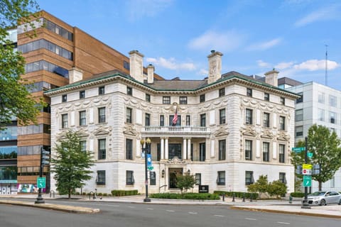 Property building, Street view