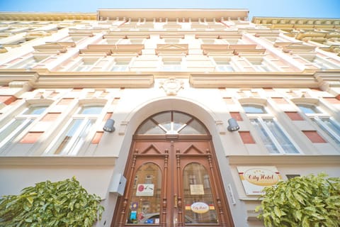 Property building, Facade/entrance, Property logo or sign