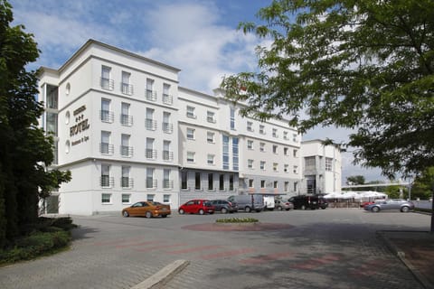Property building, Facade/entrance