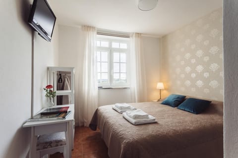 Bedroom, Landmark view