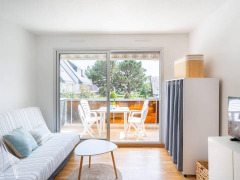 Studio cabine proche plage avec balcon sud, Wifi, et parking - Carnac - FR-1-477-98 Cabin in Carnac