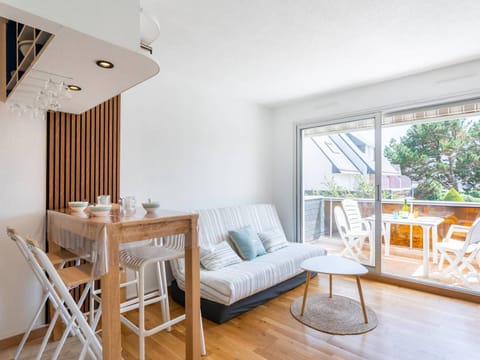 Studio cabine proche plage avec balcon sud, Wifi, et parking - Carnac - FR-1-477-98 Cabin in Carnac