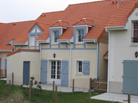 Maison vacances 2 ch, parking, animaux admis, proche plage et commerces - FR-1-482-44 House in Fort-Mahon-Plage