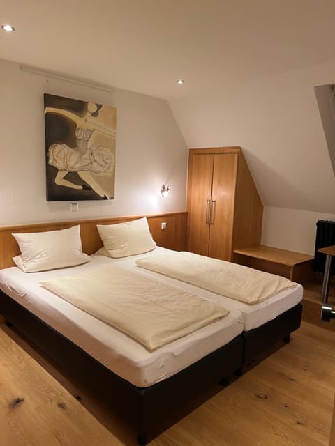 Gasthof Löwen, Heitersheim Bed and Breakfast in Baden-Württemberg